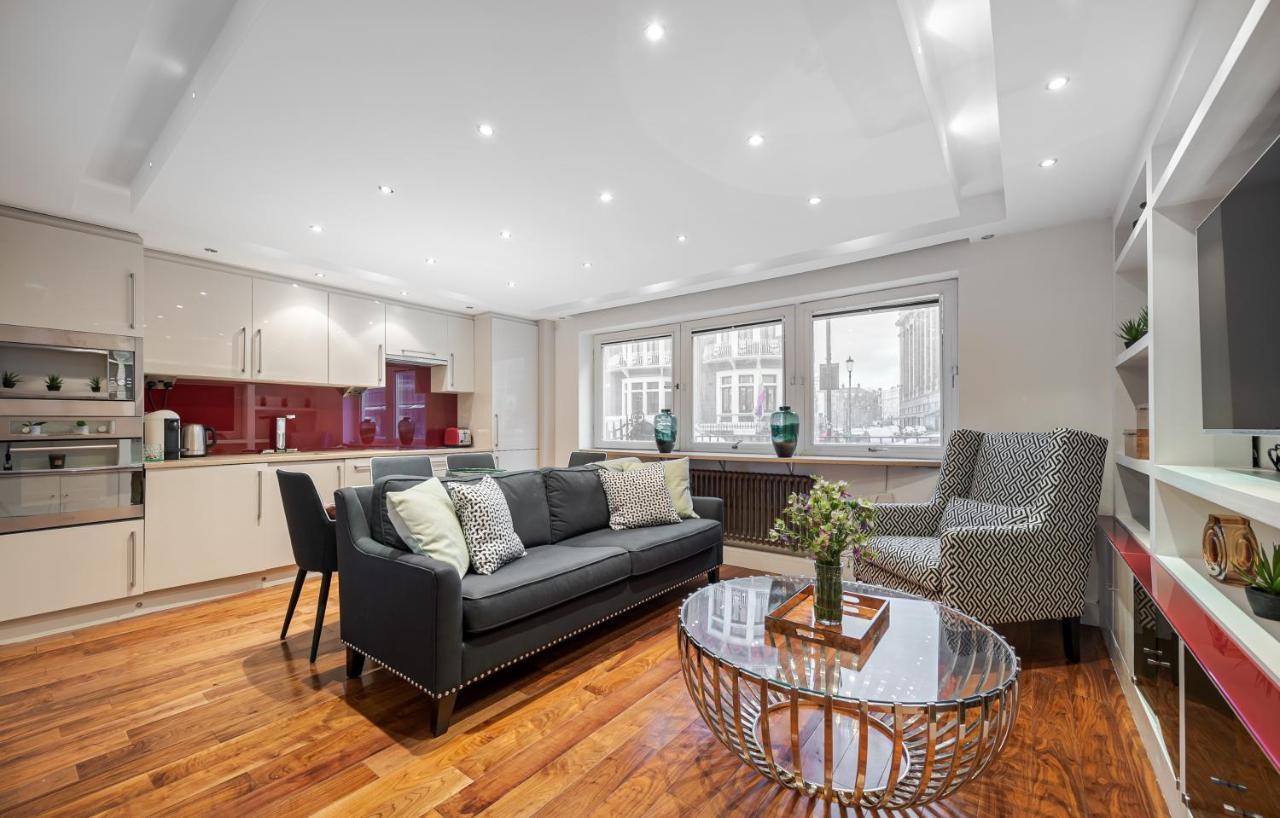 Modern Knightsbridge Ground Floor Apartment With Ac Steps Away From Harrods *